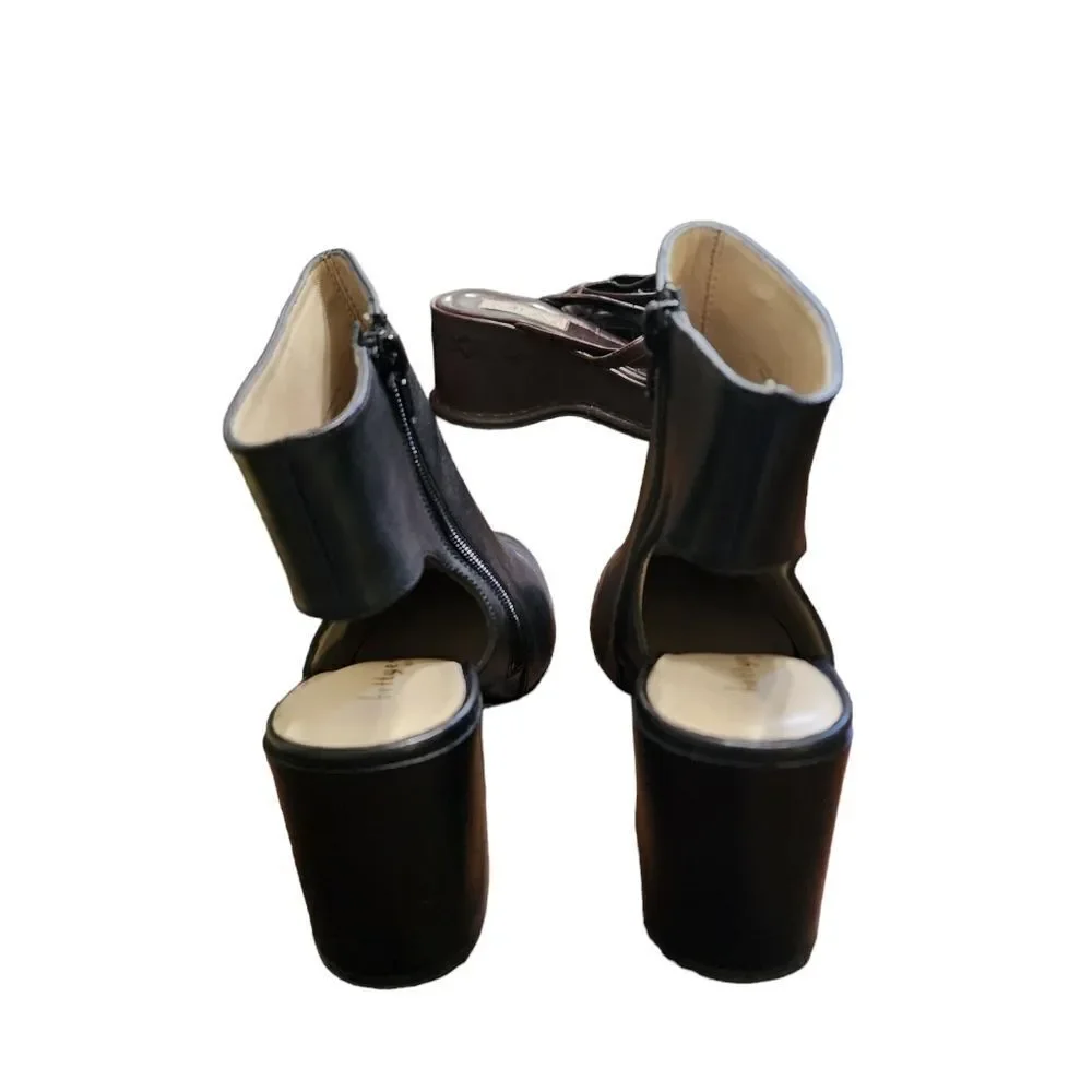 Bettye Muller Nominee black leather back cut out ankle booties 7.5